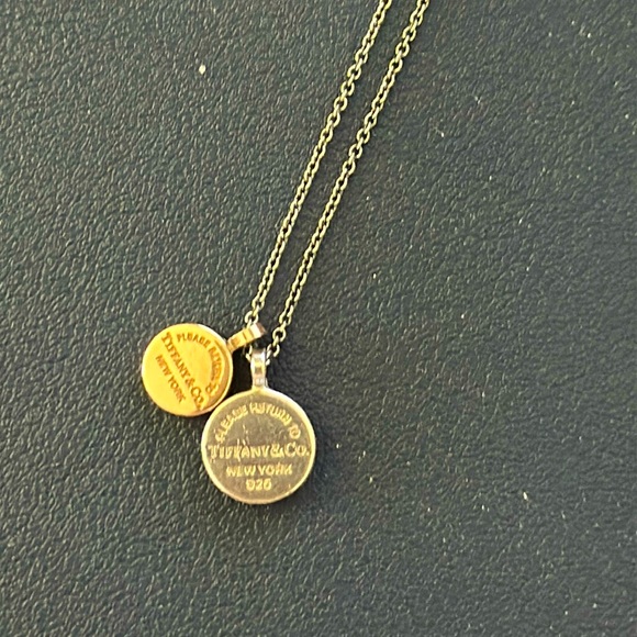 Tiffany & Co. Jewelry - Tiffany “Return to Tiffany” circle duo pendant in silver and RUBEDO